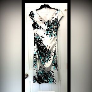 London Times
Elegant Floral Print Dress - ladies size 8